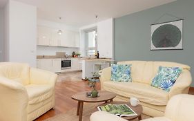 Warsaw Slominskiego Apartment By Noclegi Renters